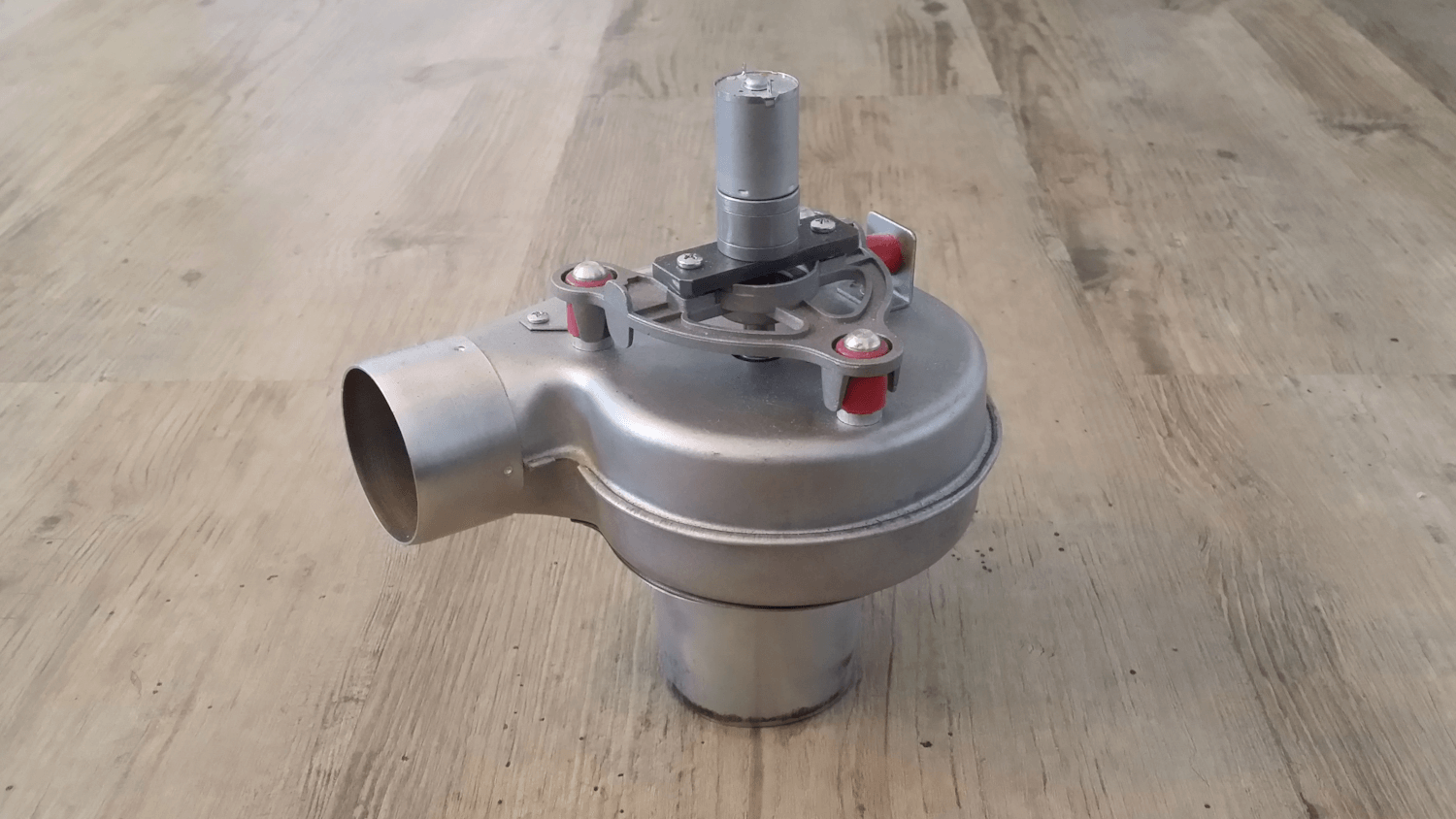 Blower without motor case